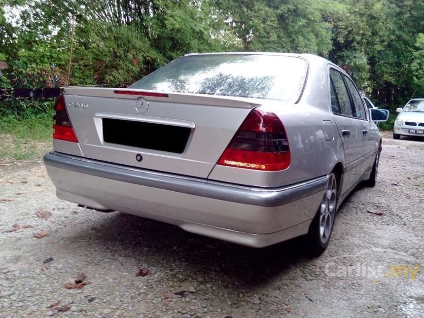 Mercedes-Benz C200 2000 Elegance 2.0 in Penang Automatic 