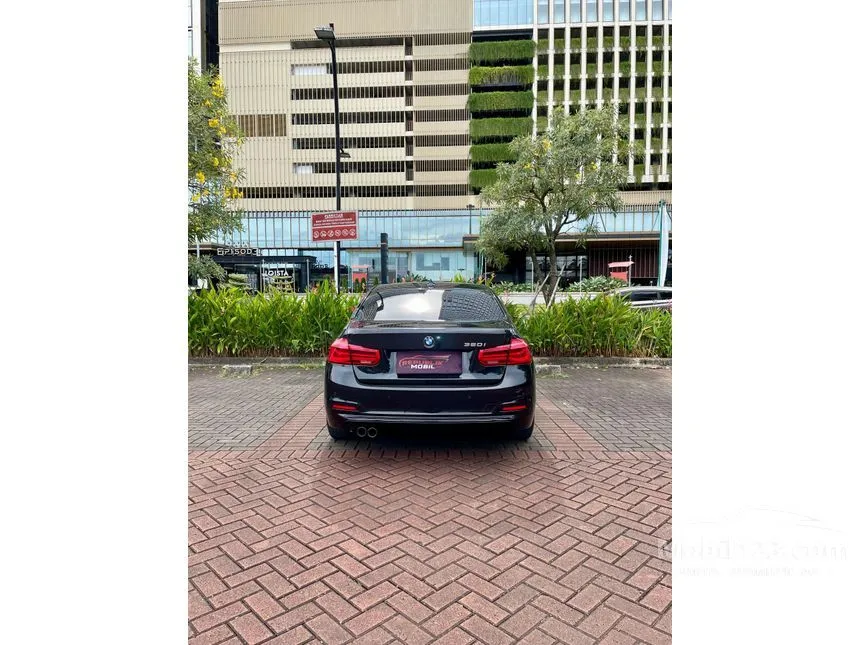 2016 BMW 320i M Sport Sedan