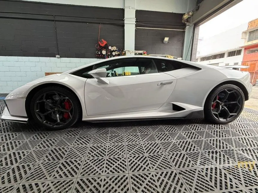 2016 Lamborghini Huracan LP580-2 Coupe