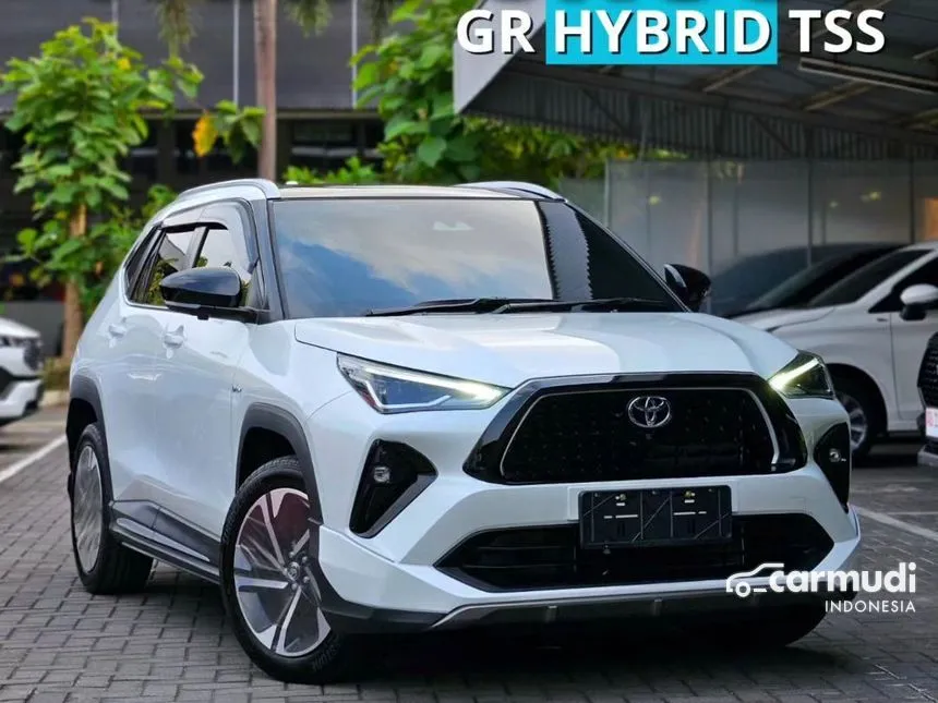 2024 Toyota Yaris Cross S HEV Wagon