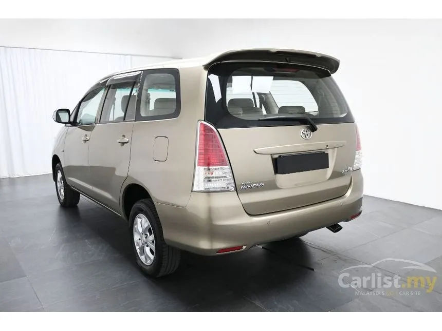 2009 Toyota Innova E MPV