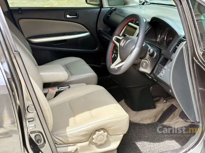2005 Honda Stream iVS MPV