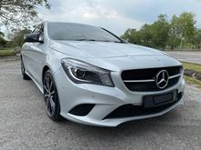 2015 Mercedes-Benz CLA200 1.6 Coupe One Careful Owner FULL SERVICE AND WARRANTY BY NAZA