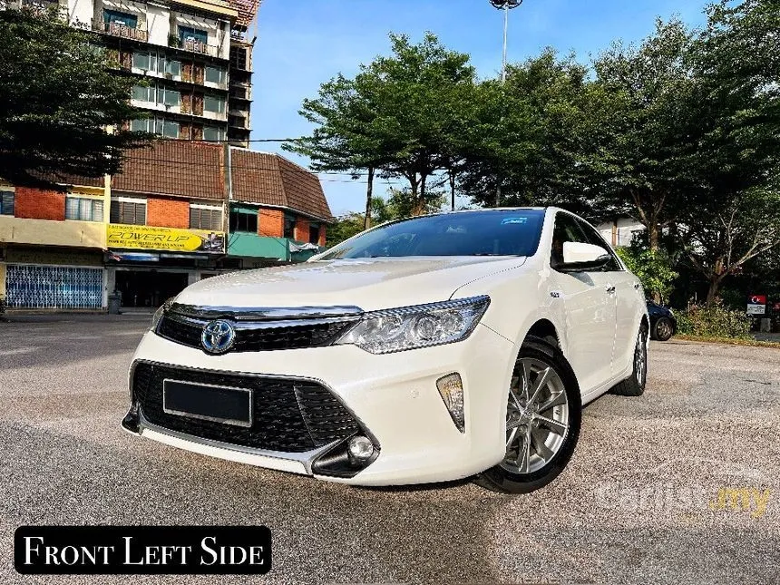 2018 Toyota Camry Hybrid Premium Sedan