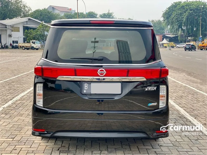 2013 Nissan Elgrand Highway Star MPV