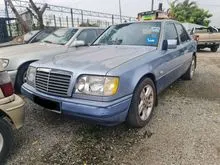 1990 Mercedes-Benz 230E 2.3 Sedan