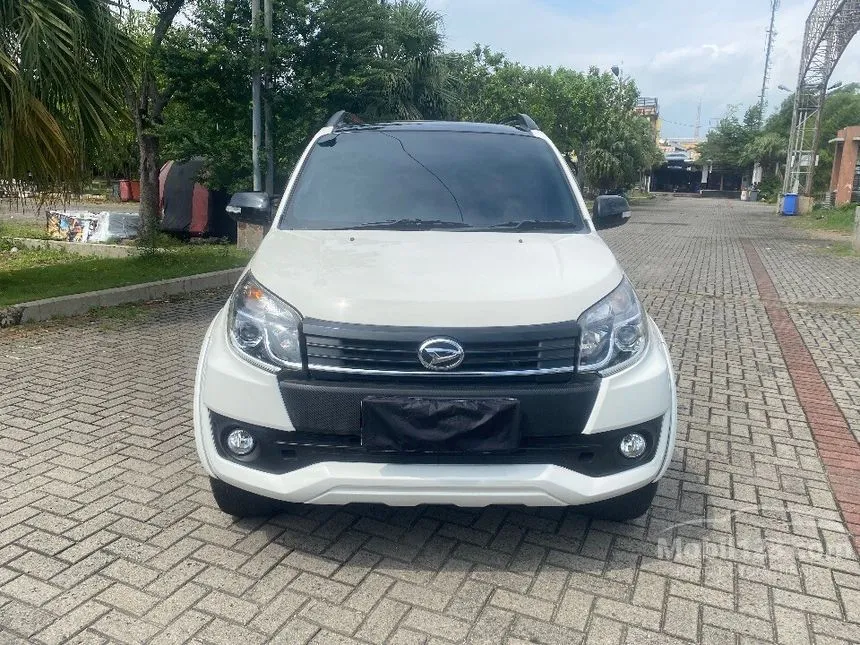 Jual Mobil Daihatsu Terios 2017 CUSTOM 1.5 di Jawa Barat Automatic SUV Putih Rp 140.000.000