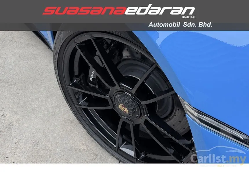 2022 Porsche 911 Carrera GTS Coupe