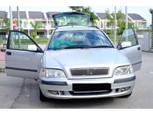 2001 / 2002 Volvo V40 2.0T (A)