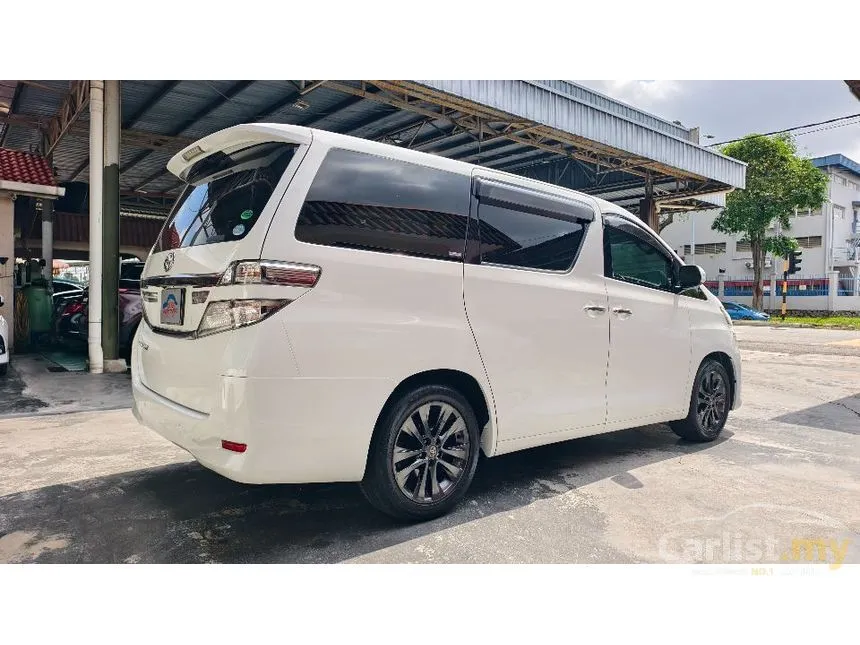 2013 Toyota Vellfire Z MPV