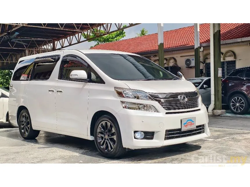 2013 Toyota Vellfire Z MPV