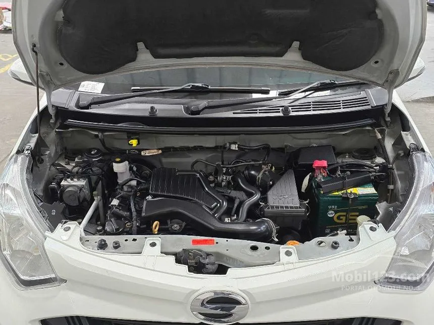2018 Daihatsu Sigra R Deluxe MPV