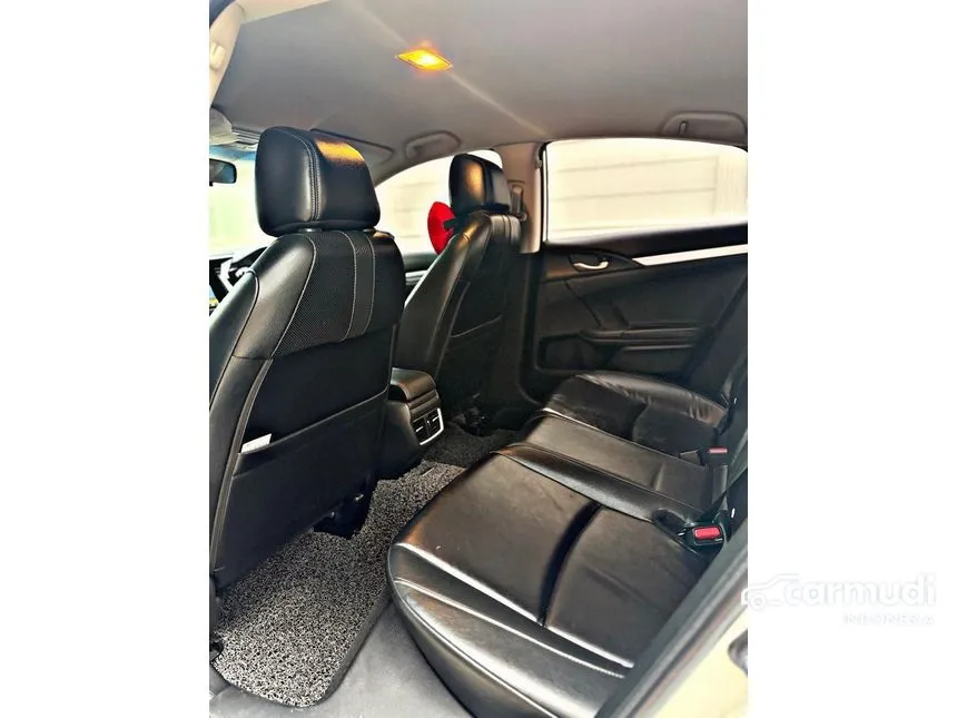 2018 Honda Civic ES Sedan