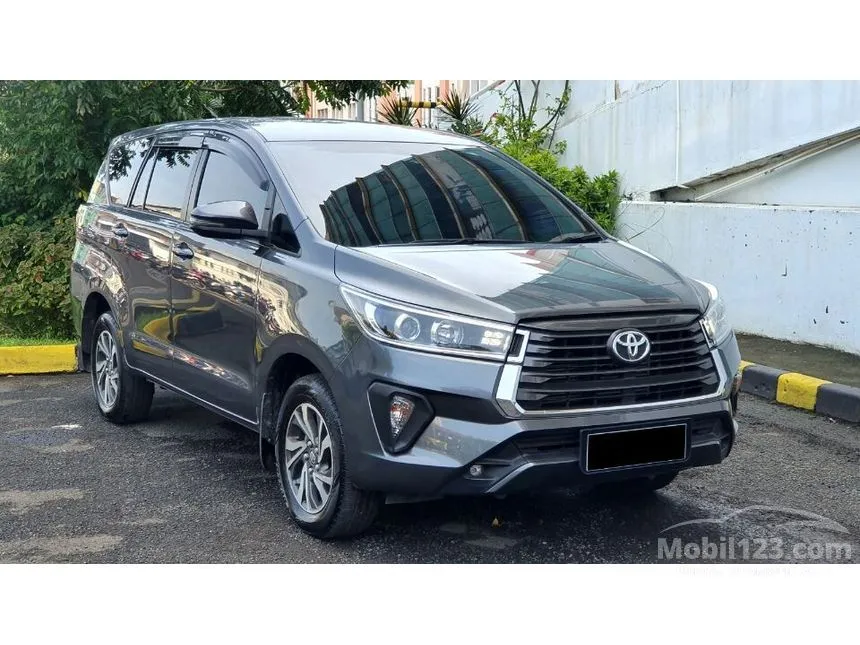 2022 Toyota Kijang Innova V MPV