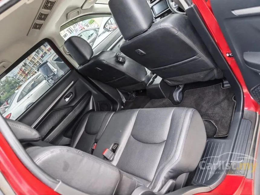 2022 Perodua Aruz AV SUV
