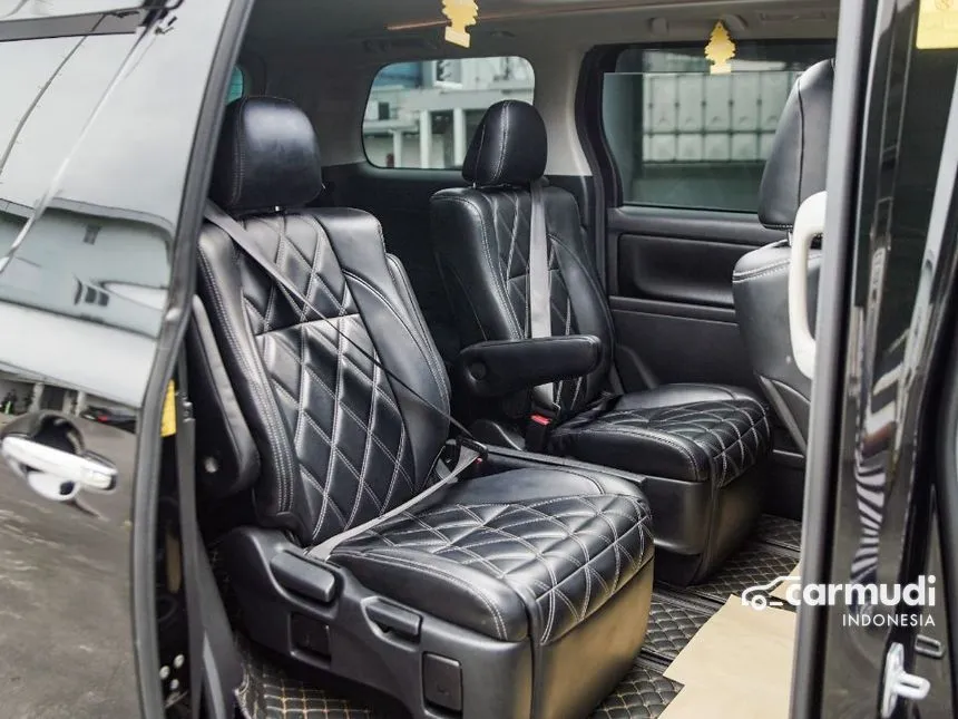 2012 Toyota Vellfire Z MPV