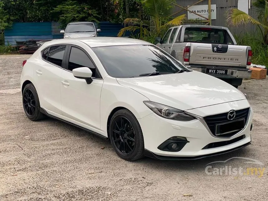 2015 Mazda 3 SKYACTIV-G Hatchback