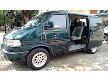 2003 Volkswagen Caravelle 2.5 Van Wagon