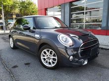 2014 MINI 2.0 Cooper S - 2 Door / 4 Year Warranty