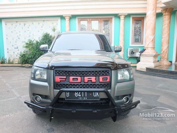 Ford Everest Mobil bekas dijual di Dki-jakarta Indonesia 