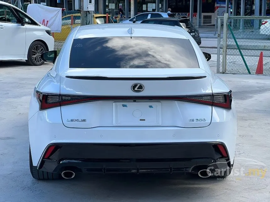 2022 Lexus IS 300 F Sport Sedan