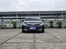 2017 Toyota Camry 2.5 V Sedan Matic Km 42rb Tangan 1