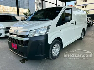 2022 Toyota HIACE 2.8 GL Van