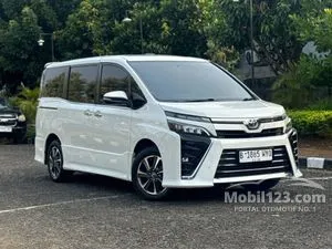 2018 Toyota Voxy 2.0 MPV