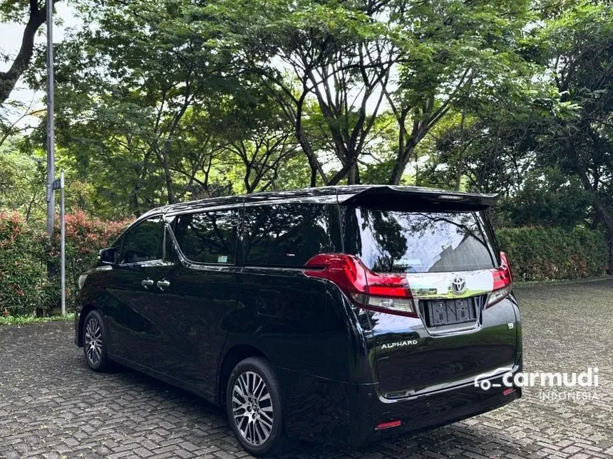 2016 Toyota Alphard G MPV