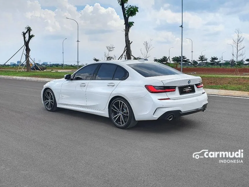 2021 BMW 330i M Sport Sedan