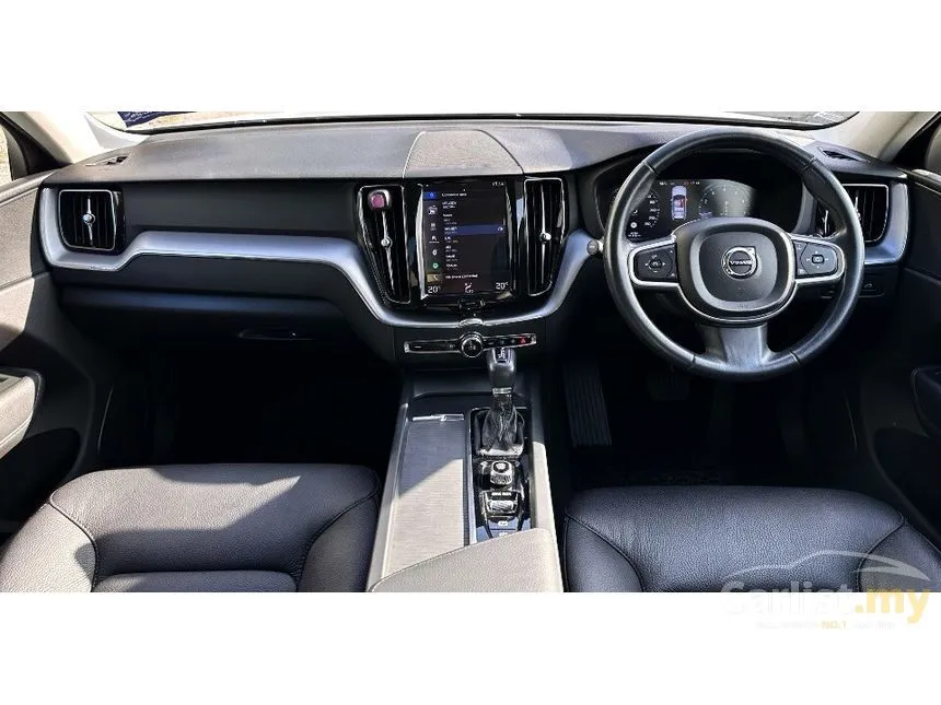 2020 Volvo XC60 T5 Momentum SUV