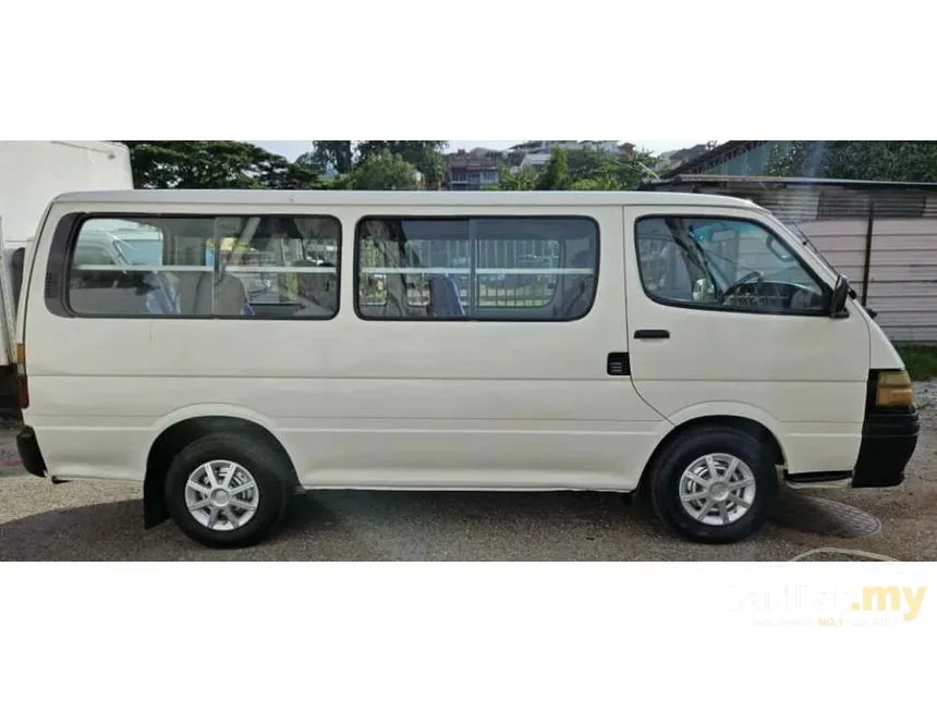 2005 Toyota Hiace Van