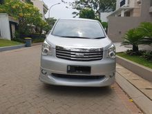 2013 Toyota NAV1 2.0 Luxury V MPV
