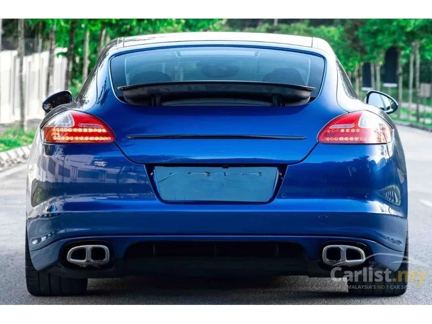 2012 Porsche Panamera 4 Hatchback