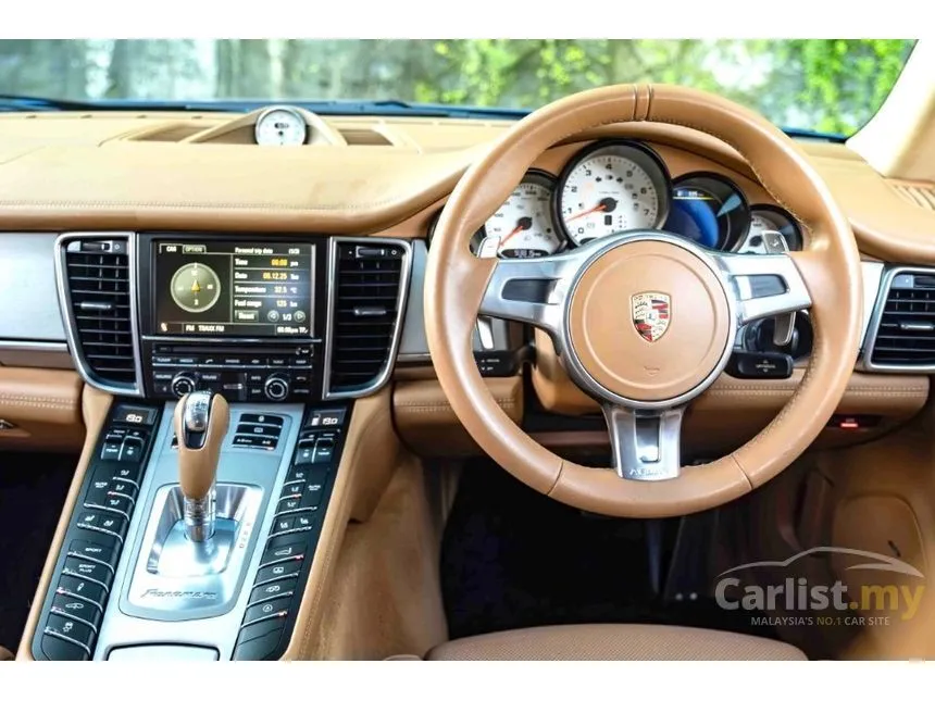 2012 Porsche Panamera 4 Hatchback