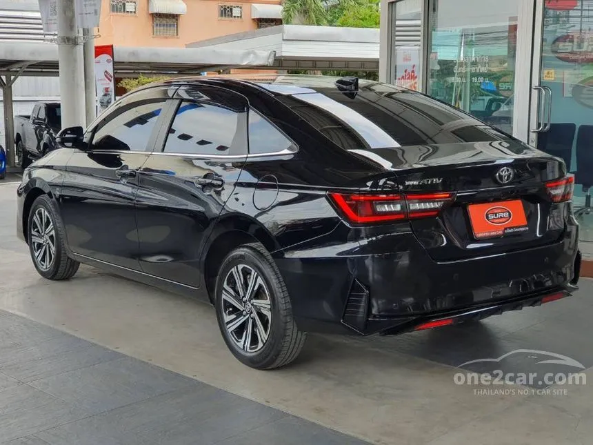 2022 Toyota Yaris Ativ Premium Sedan