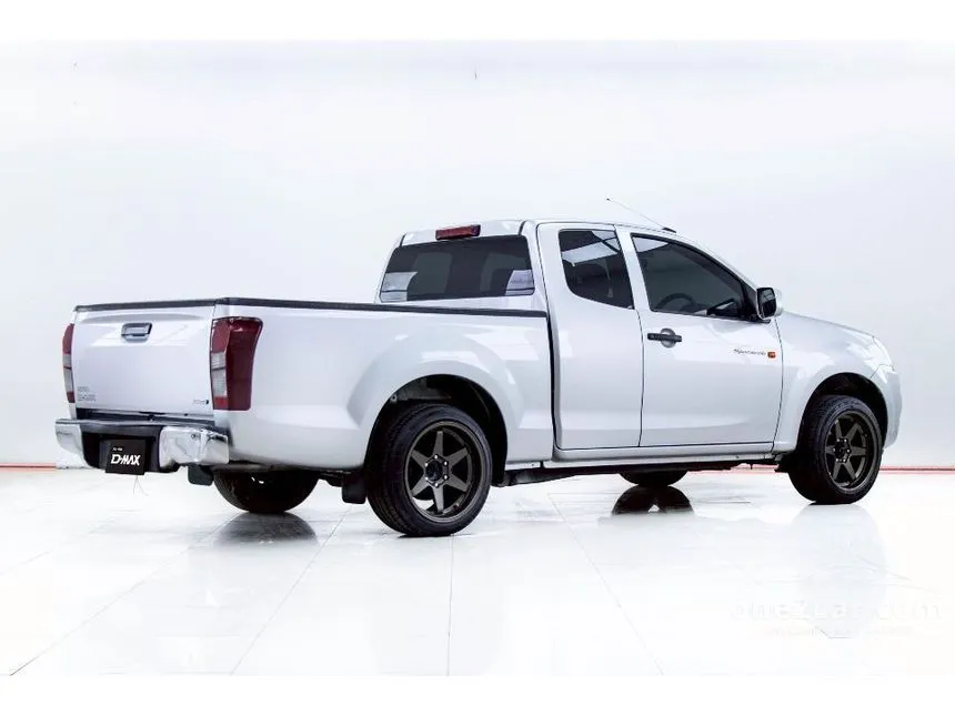 2017 Isuzu D-MAX S Space Cab Pickup