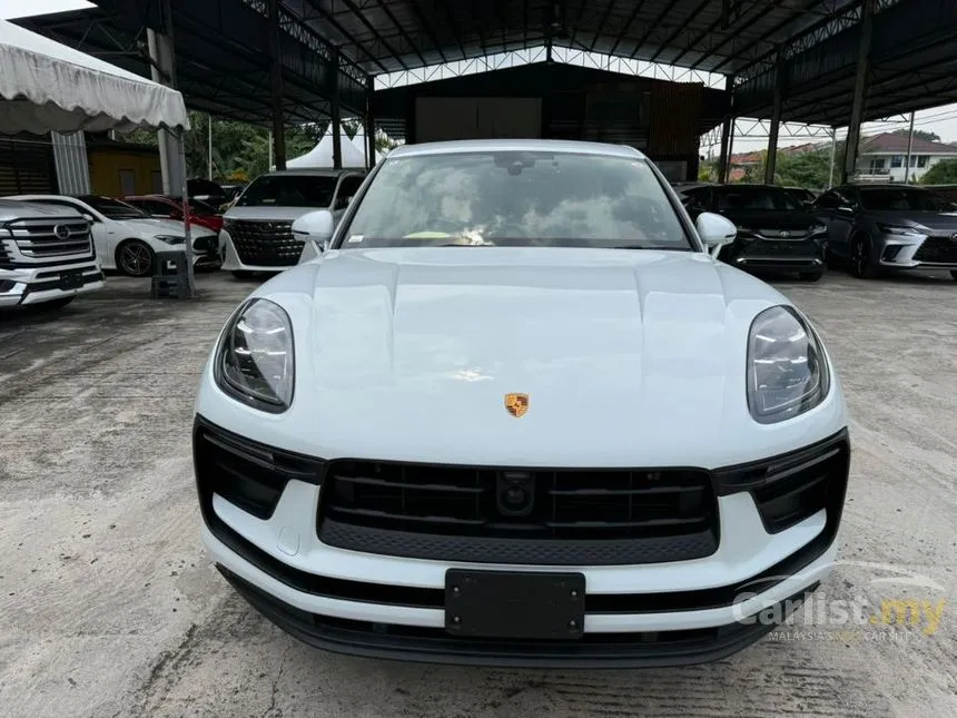 2022 Porsche Macan SUV