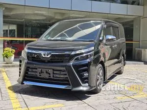 2020 Toyota Voxy 2.0 ZS Kirameki II [25k KM, REAR MONITOR, REAR TABLE]