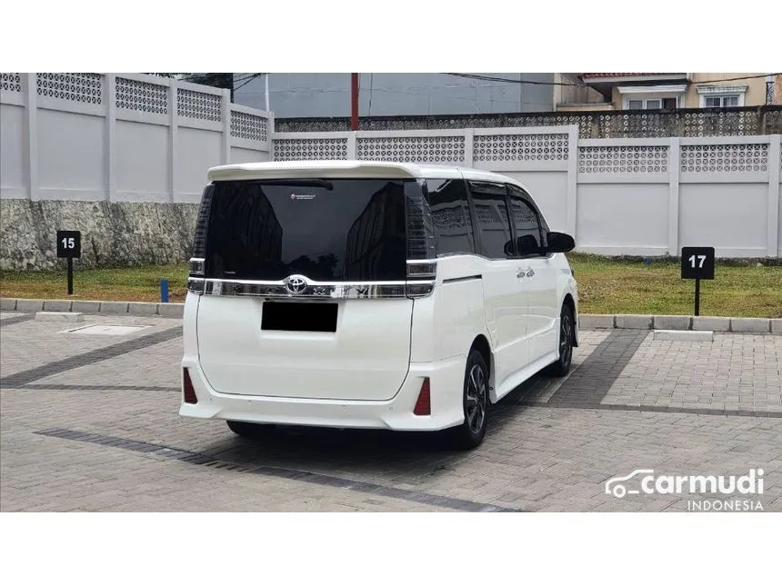2019 Toyota Voxy MPV