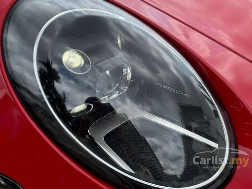 2023 Porsche 911 Carrera 4S Coupe
