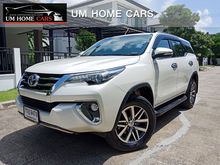 2015 Toyota Fortuner 2.4 (ปี 15-18) V Wagon AT