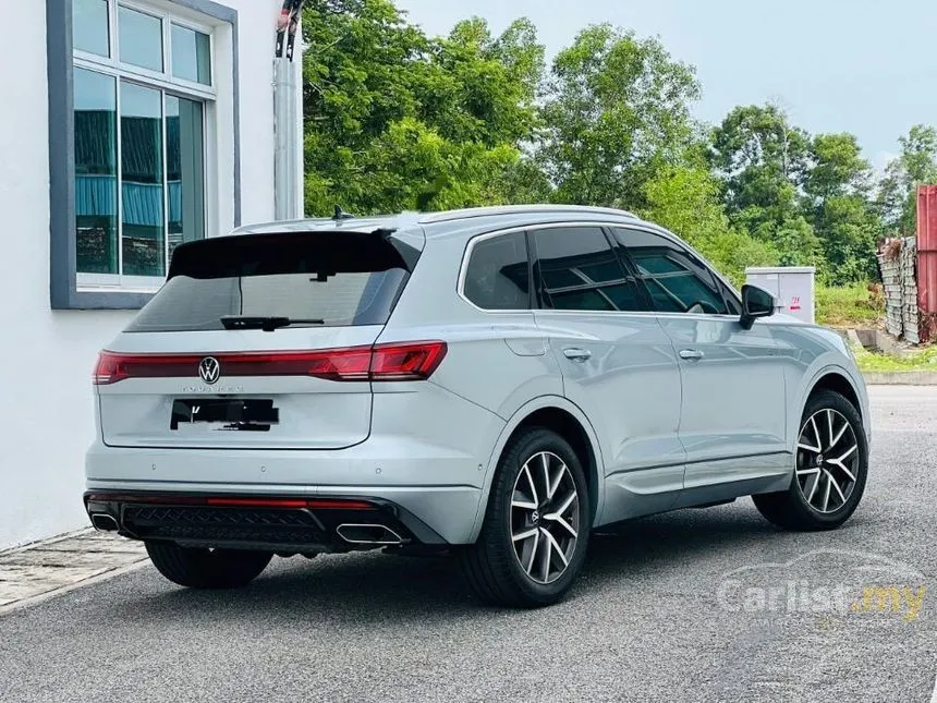 2024 Volkswagen Touareg R-line SUV