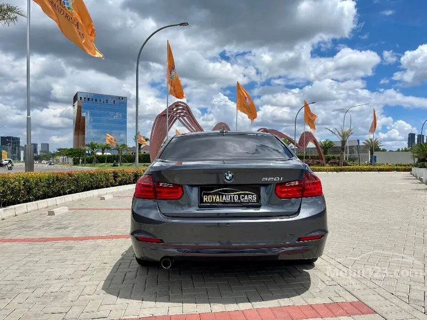 2015 BMW 320i Sport Sedan