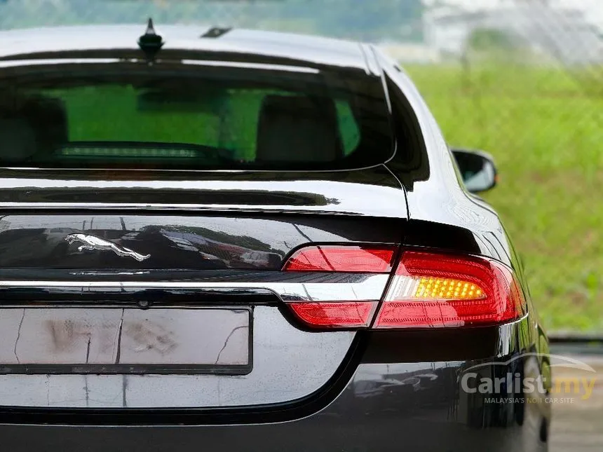 2013 Jaguar XF Luxury Ti Sedan