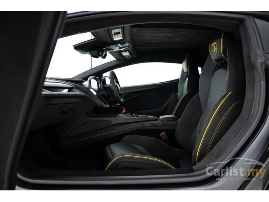 2024 Lamborghini Revuelto Coupe