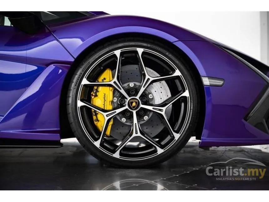 2024 Lamborghini Revuelto Coupe