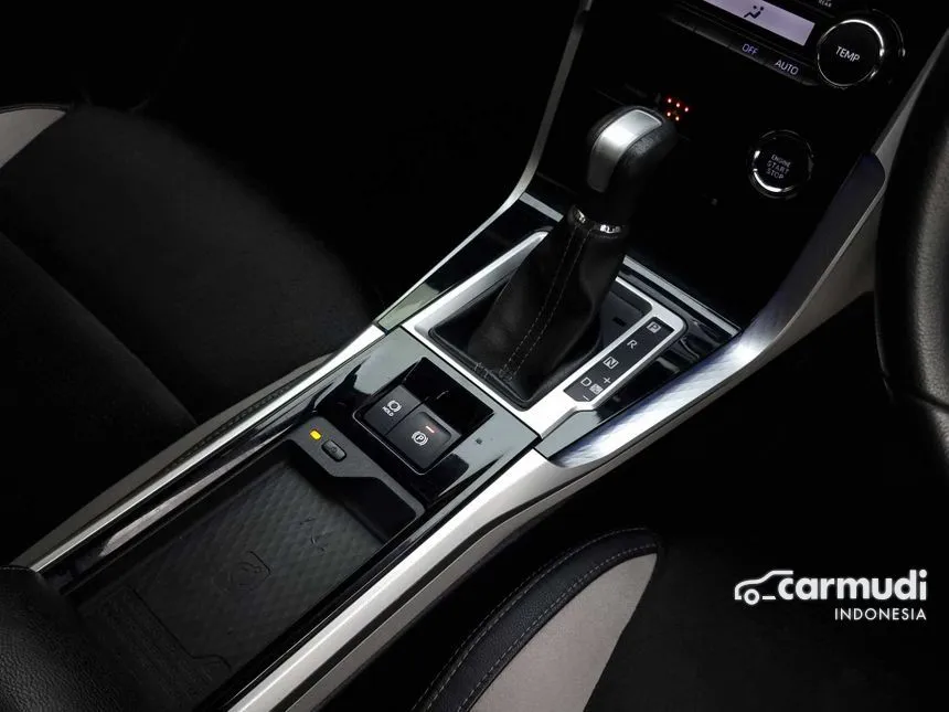 2022 Toyota Veloz Q (Premium Color) MPV