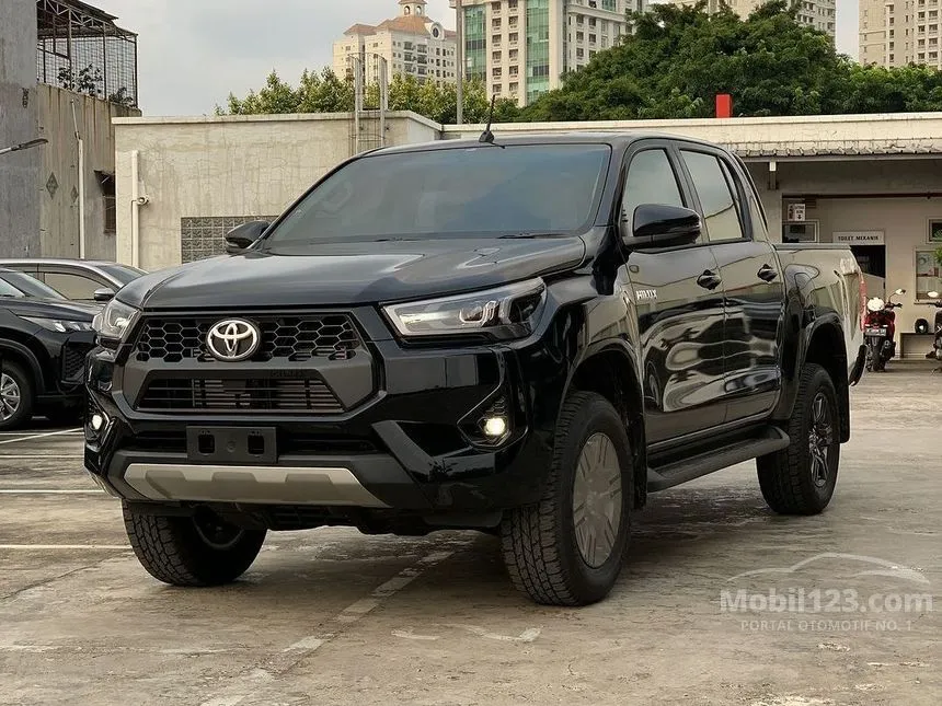 Jual Mobil Toyota Hilux 2024 V Dual Cab 2.4 di Banten Automatic Pick