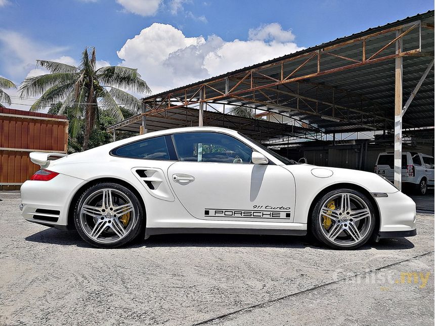 White Porsche 911 Turbo Coupe